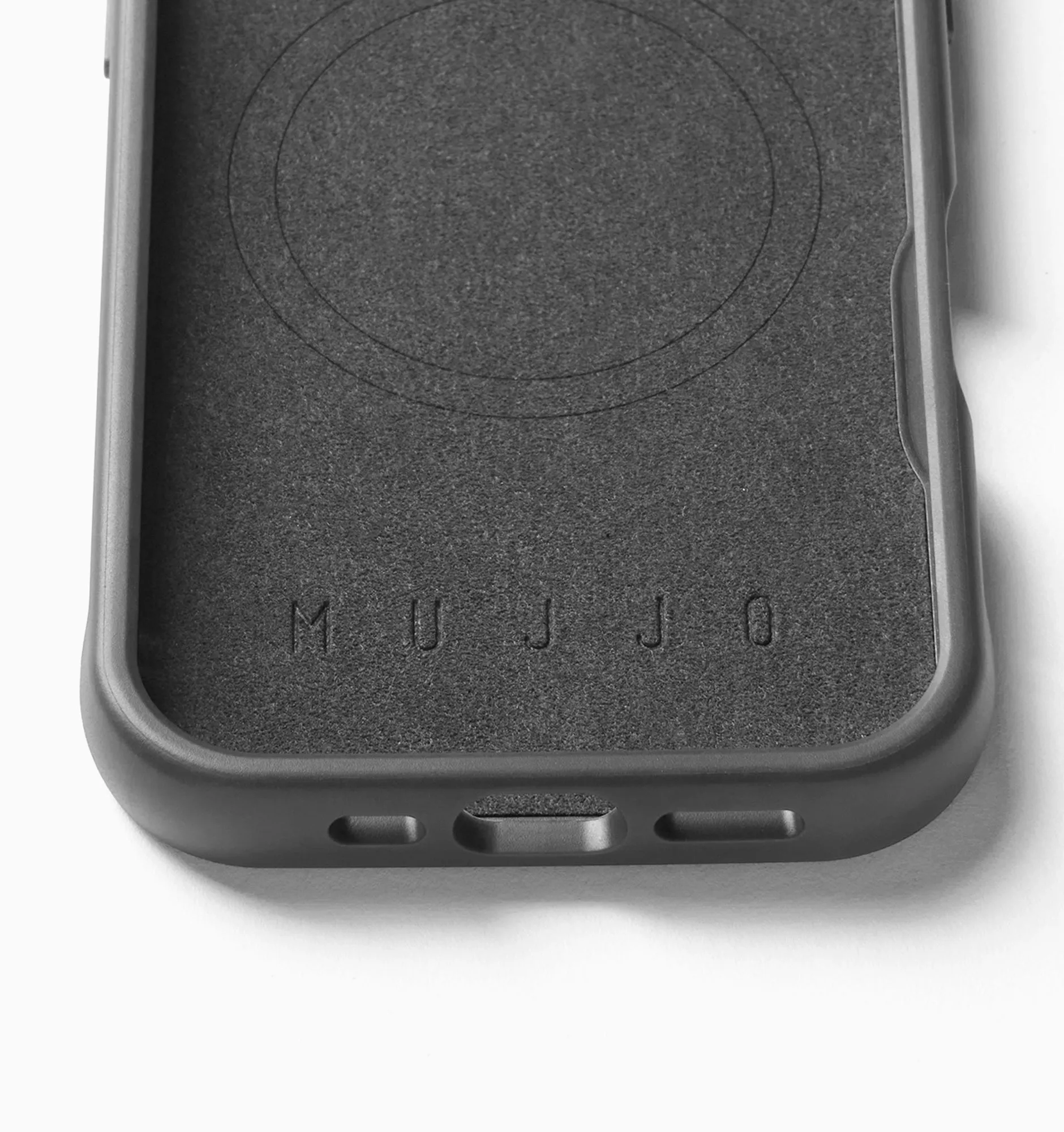 Mujjo Shield Case - iPhone 16 Pro