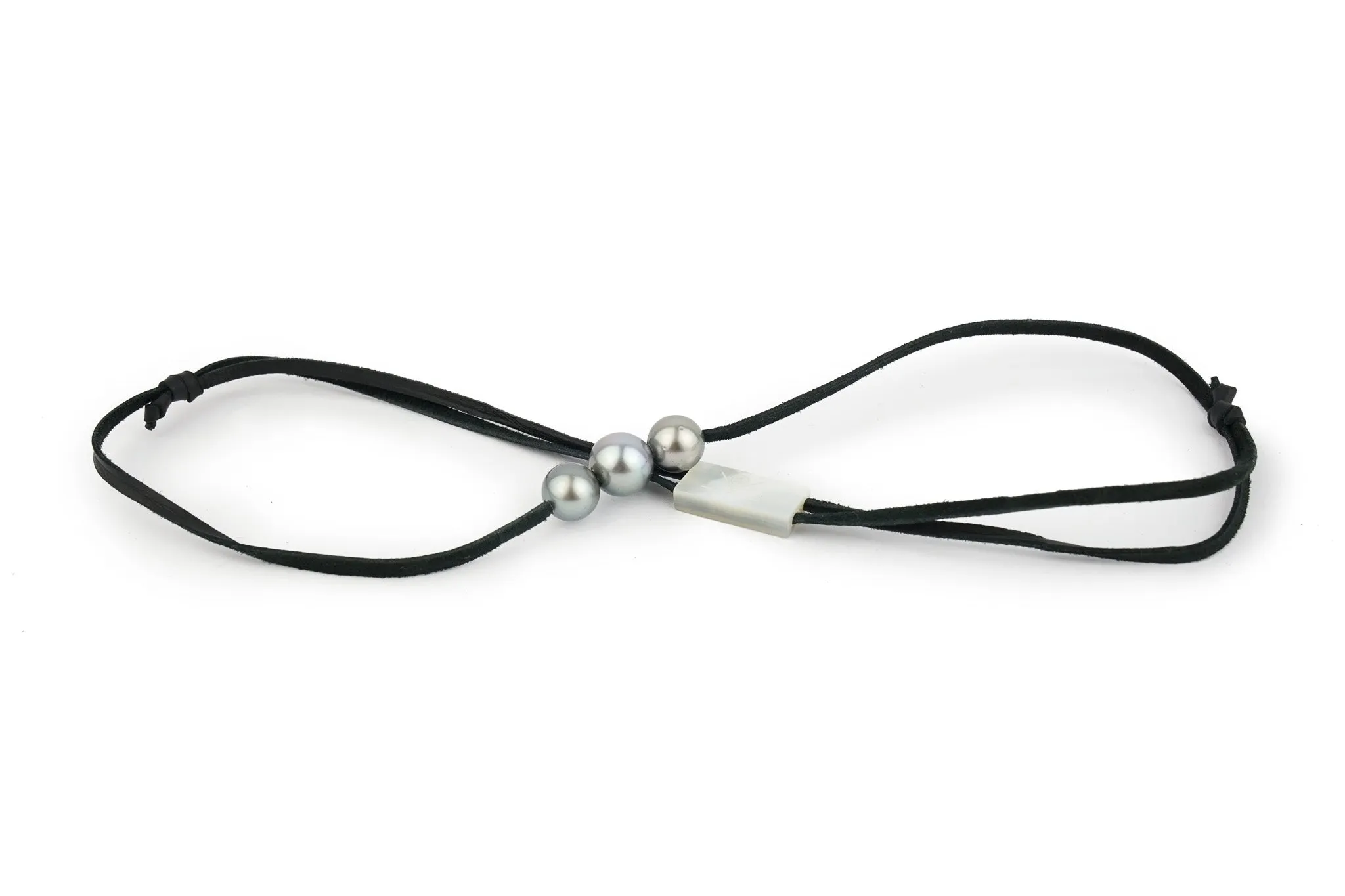 Triple 9mm-10mm Light Silvery Eimeo Mana Necklace